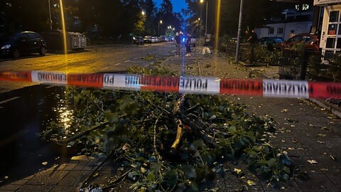 Polizeiabsperrung nach Unwetter in Karlsruhe