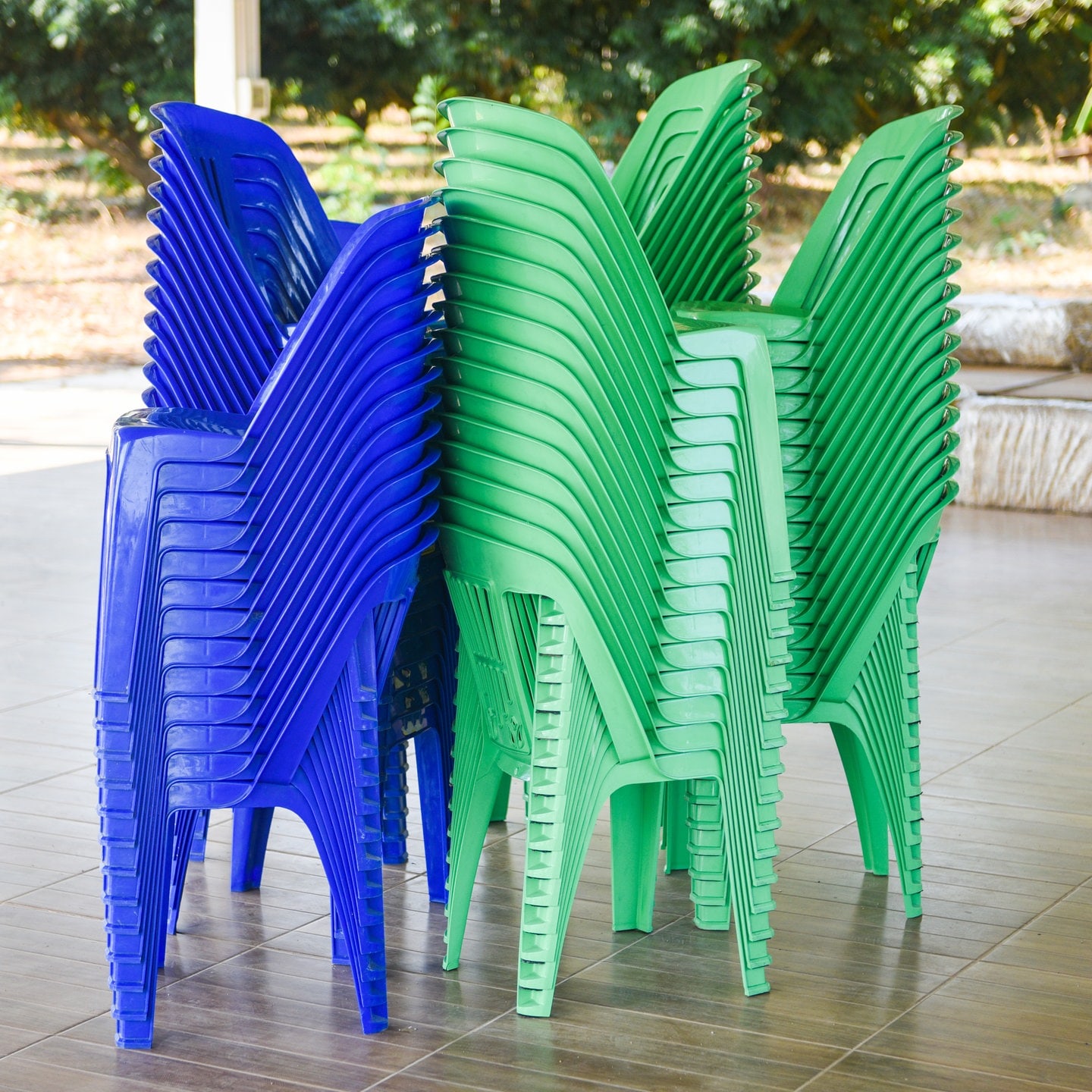 Günstige Gartenstühle aus Plastik im Test: bequem und giftfrei?
