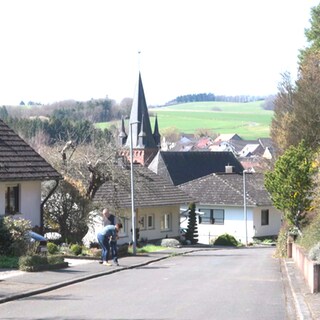 Die Neue Straße in Becherbach