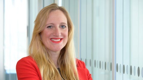 Laura Zacharias ist Reporterin für Hörfunk und Online beim SWR im Studio Tübingen.