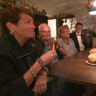 Sonja Faber-Schrecklein taucht ein in die lebendige Tradition und zeigt, wie Generationen hier Gemeinschaft pflegen.