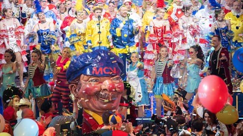 Ein "Schwellkopp" bei der TV-Fastnachtssitzung "Mainz bleibt Mainz" 2025 im Kurfürstlichen Schloss.