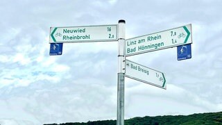 Schild mit Radwegen