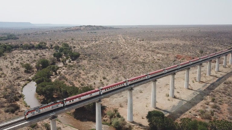 Als „Hightech auf dem Schwarzen Kontinent“ wurde das Projekt Mombasa-Nairobi Standard Gauge Railway, kurz SGR, bezeichnet.