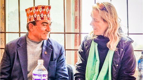 Die 1. Vorsitzende des Vereins "Zukunft für Nepal" Petra Pachner