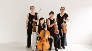 Lotus Quartett: Christine Busch, Sachiko Kobayashi (Violinen), Tomoko Yamasaki (Viola), 