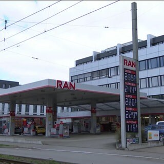 Neue Tankstellen-Regelung 1930