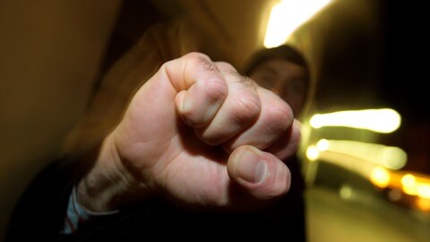 Auf einem Schulgelände in Gaildorf gab es eine Prügelei unter vier Jugendlichen. (Symbolbild)