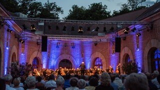 Ein Klassik-Open-Air-Konzert beim Germersheimer Kultursommer bei Sonnenuntergang