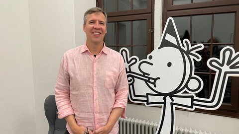 Jeff Kinney auf Deutschlandpremieren-Tour: 60-minütige Bühnenshow „Bock auf Party?“ zum Erscheinen des 20. Bands von Greg's Tagebuch im Museum Speyer