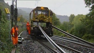 Gleisumbauzug auf der Mittelrheinstrecke