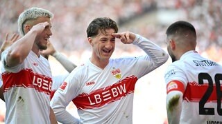 Deniz Undav, Angelo Stiller und Ermedin Demirovic bejubeln das Tor zum 3:1