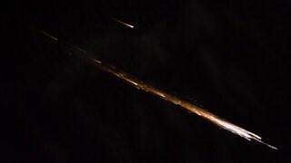 Wiedereintritts des Orbital Cygnus 2 bei Dunkelheit