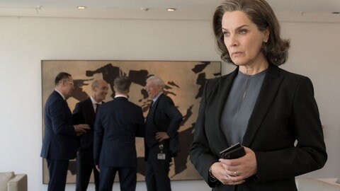 Désirée Nosbusch als Christelle Leblanc in der Serie Serie „Bad Banks“