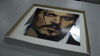 Selbstportrait von Johnny Depp ausgestellt in einer Kunstgalerie in Emmendingen.