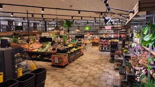 Der Edeka-Supermarkt der Familie Ernst im Hilgardcenter in Zweibrücken.