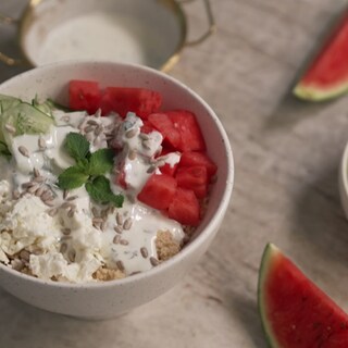 Leichtes Essen empfiehlt sich bei Hitze im Sommer.