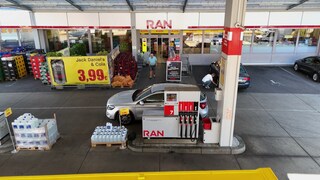 Der Eingang zur Tankstelle in Stuttgart-Wangen.