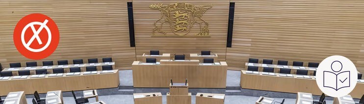 Der Landtag von Baden-Württemberg. Das Bild zeigt den leeren Plenarsaal. Im Plenarsaal diskutieren die Politiker. Dazu das SWR Logo für Leichte Sprache.