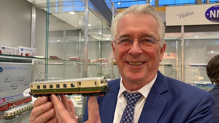 Geschäftsführer Finn Moe erklärt, dass es sich bei diesem Fahrzeug um eine Farbstudie handelt, die aber nie realisiert worden ist. 