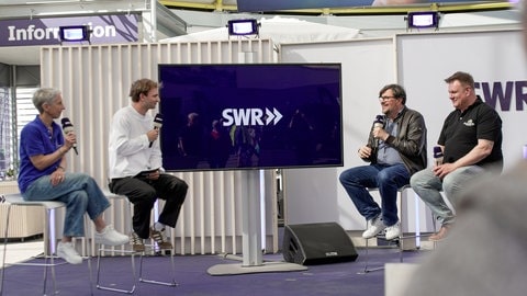 Gäste zum Thema Kino auf der SWR-Bühne beim Maimarkt in Mannheim.