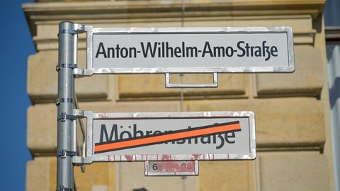 Neubenennung in Berlin: Straßenschild Anton-Wilhelm-Amo-Straße ersetzt Mohrenstraße