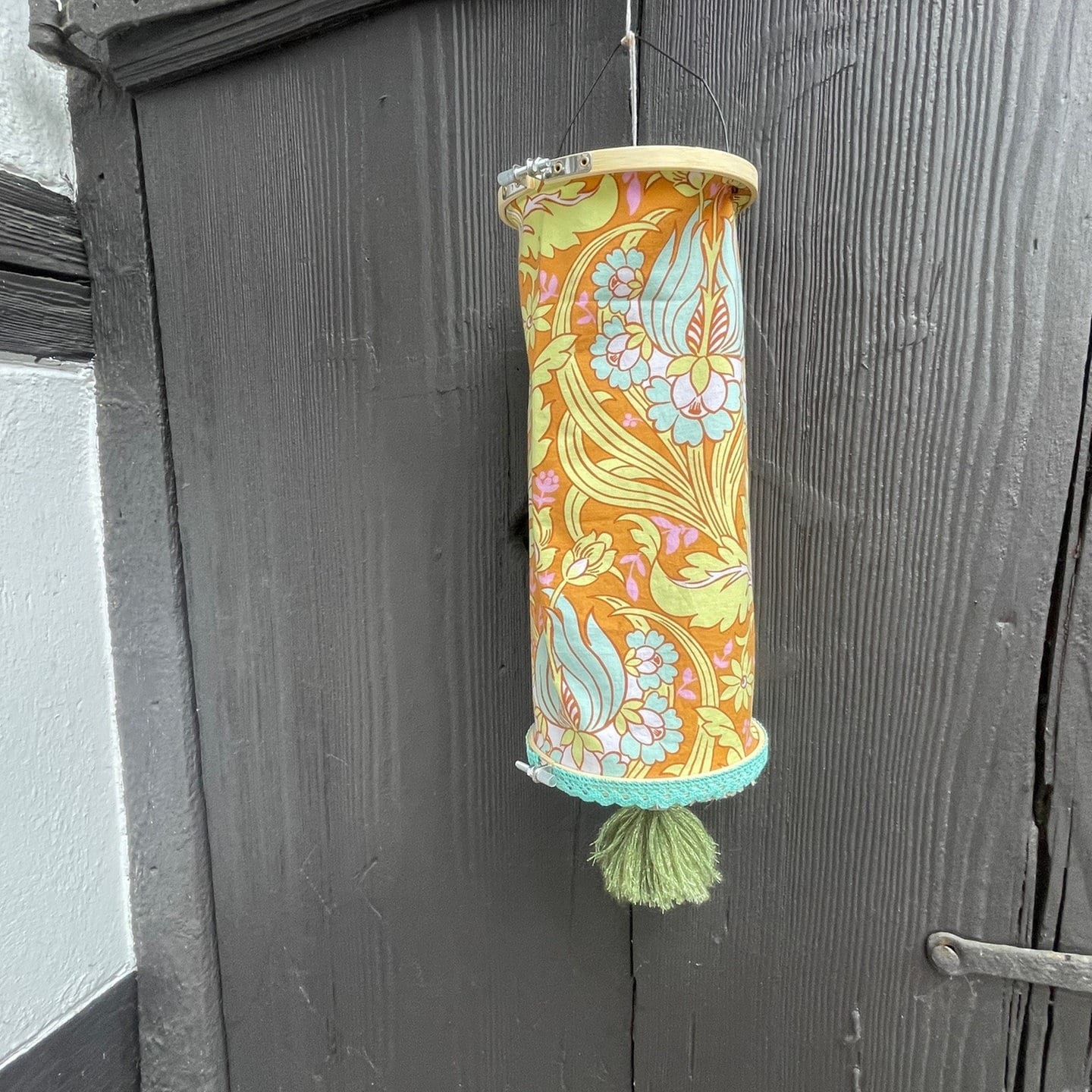 Bunte Stofflampions für Balkon und Terrasse selber machen