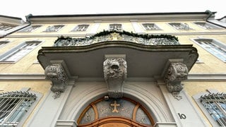 Die Domsingschule am Münsterplatz: Seit Wochen schwelt der Streit um die Kündigung des Domkapellmeisters. 