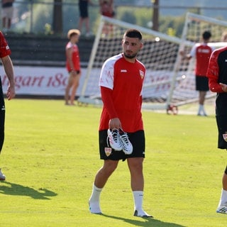 Deniz Undav nach einer Trainingseinheit im Trainingslager des VfB Stuttgart