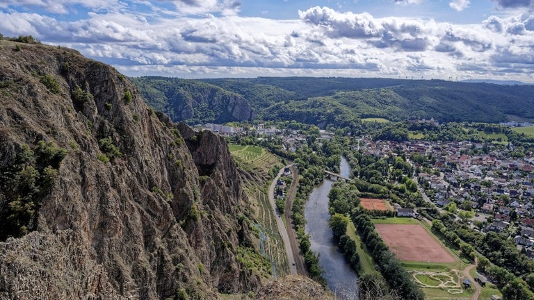 Ausblick vom Rotenfels, einer Steilwand am Naheufer