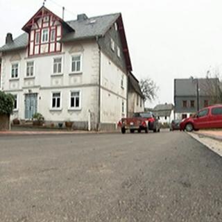 Dorfstraße in Hollnich