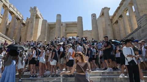 Von Touristen überrannt: Gedränge auf der Akropolis