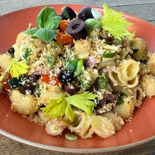 Nudelsalat mit Ofengemüse und Thunfisch