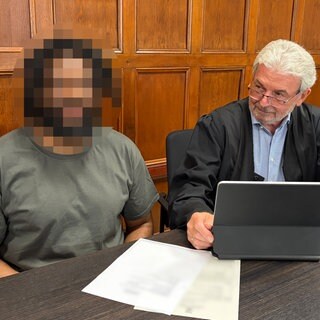 Ein Angeklagter vor dem Amtsgericht Mainz.