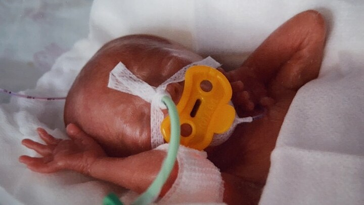 Jonathan als Baby kurz nach der Geburt.