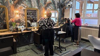 Der Friseursalon in Glan-Münchweiler im Kreis Kusel hat Anfang des Jahres genderneutrale Preise eingeführt.