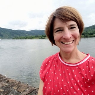Foto von Reporterin Kathrin Freisberg unterwegs in der Region Koblenz