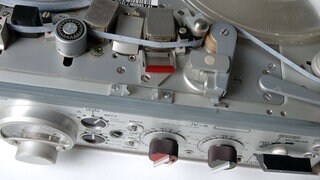 Mobiles Nagra-Aufnahmegerät von oben