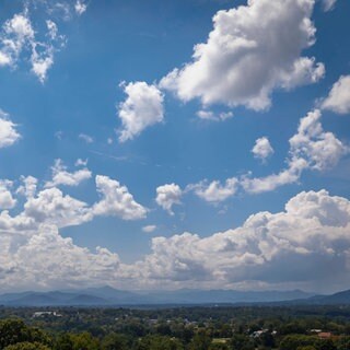 Wolken über den Blue Ridge Mountains