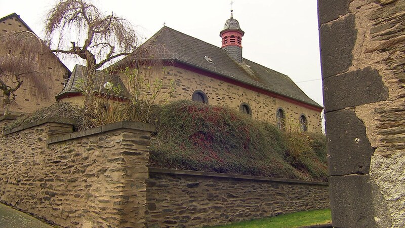 Klostergebäude mit Kapelle