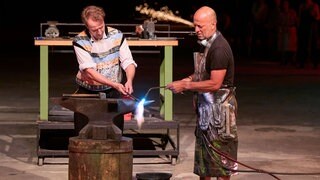 Theaterstück „Das Glück der Tätigen“