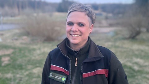 Anja Schneider ist beim Nationalpark Hunsrück-Hochwald für das Wildtiermonitoring zuständig. 