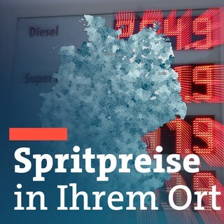 Eine Anzeigetafel mit den aktuellen Benzin- und Dieselpreisen