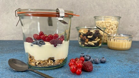 Müsli Schicht-Dessert