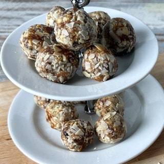 Feigenkonfekt mit Cashewkernen 