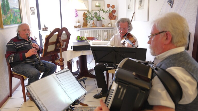 Probe des Klezmer-Trios. 
