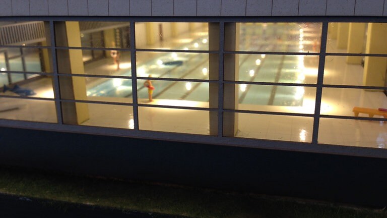 Stadt im Modell: Freibad und Hallenbad, Schwimmhalle Pinneberg