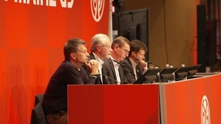 Podium auf der Mitgliederversammlung von Mainz 05