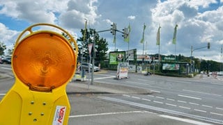 Ein Baustellenschild vor der Baustelle in der Merkurstraße Kaiserslautern.