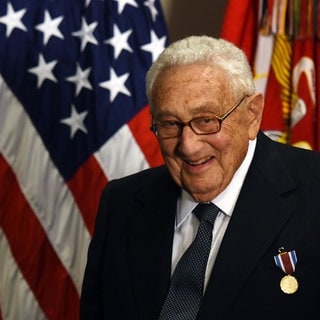 Der gebürtige Fürther Henry Kissinger (1923 - 2023) kam 1938 als jüdischer Flüchtling in die USA und wurde dort zu einem der mächtigsten Politiker des 20. Jahrhunderts. Hier bei einer Veranstaltung 2016 